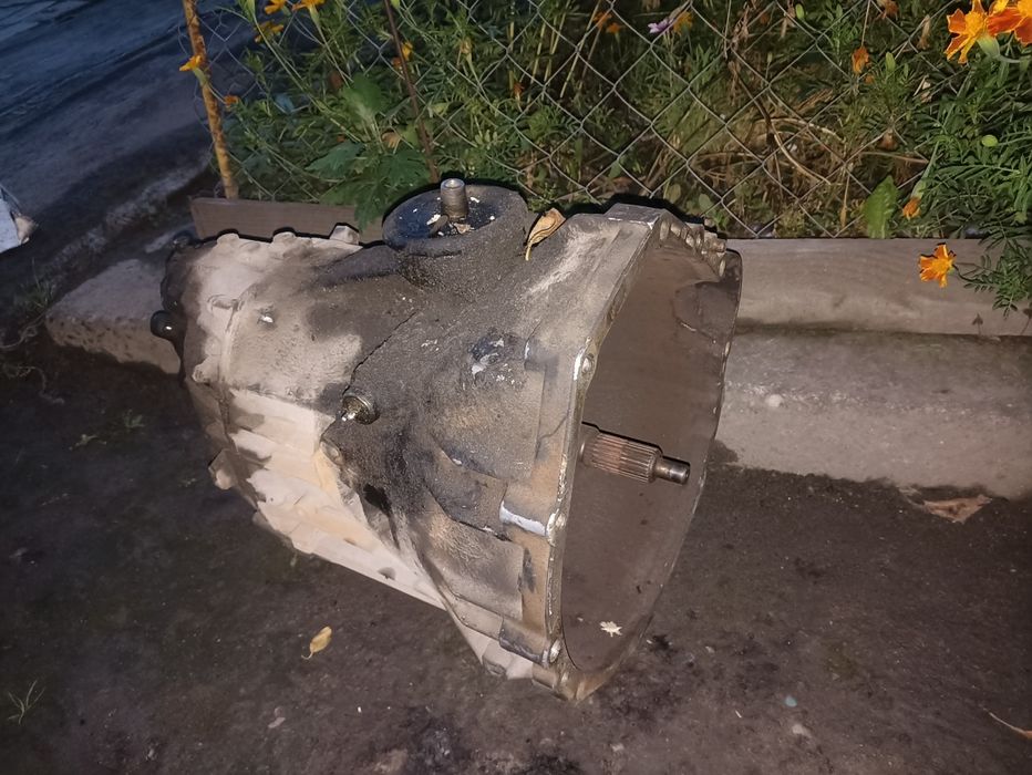 Коробка Мерседес спринтер 2.9