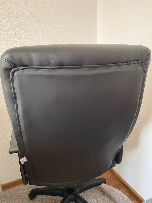 Комп'ютерне крісло