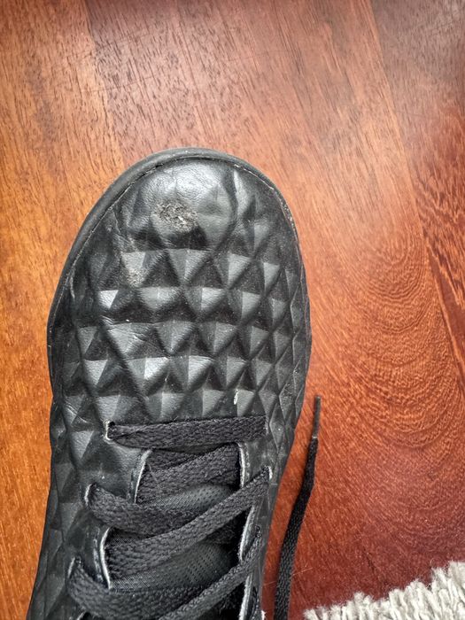 Nike Tiempo buty piłkarskie korki czarne r 36