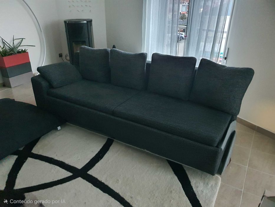 Sofá de sala com mesa de apoio e chaise longue