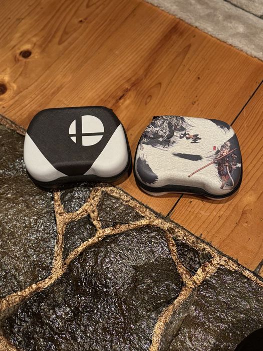 Лімітовані геймпади Dualsense  + кейси