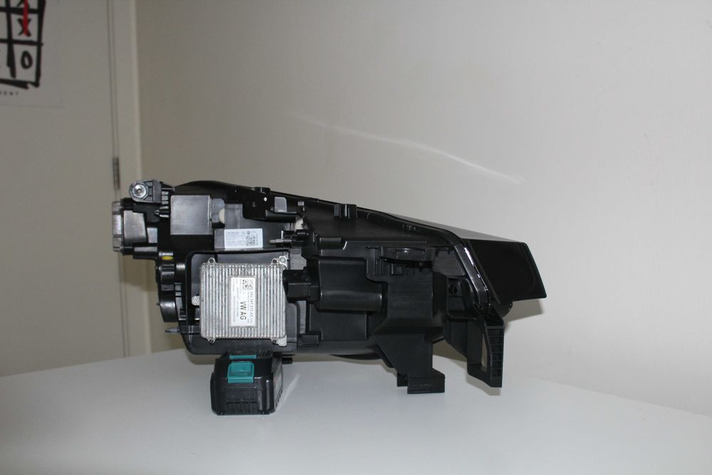 Faróis Dianteiros Full LED Volkswagen ID.4 (E11) (2021–2023)