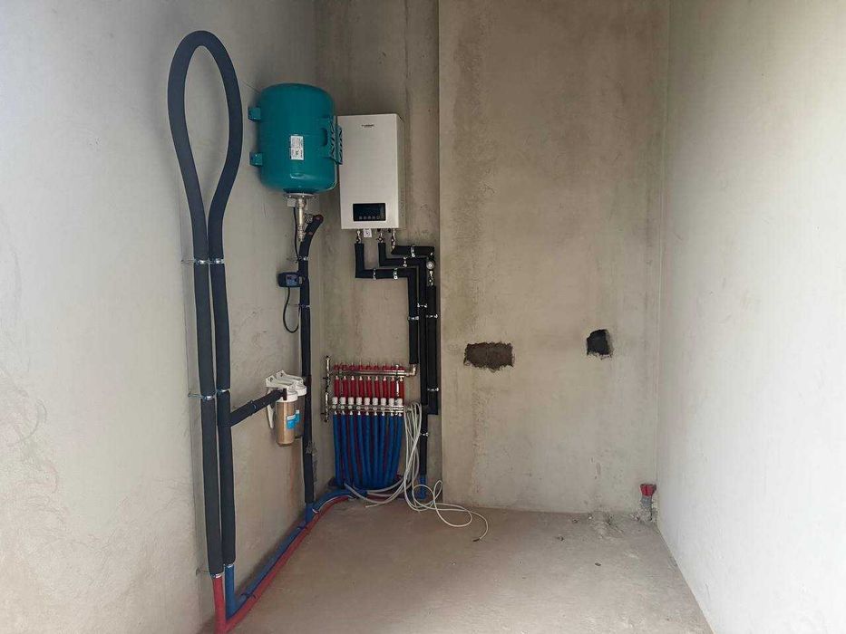 Продаж будинку з усіма комунікаціями на Авторинку