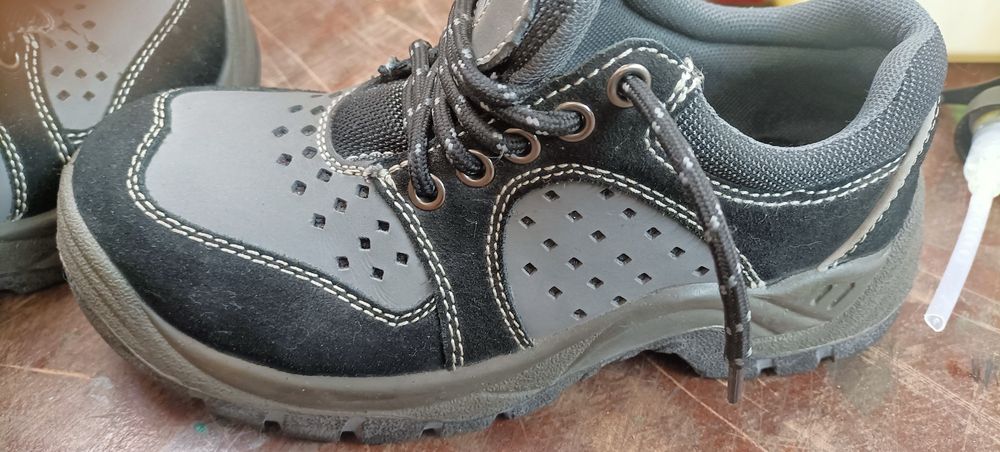 Nowe Buty obuwie robocze 36