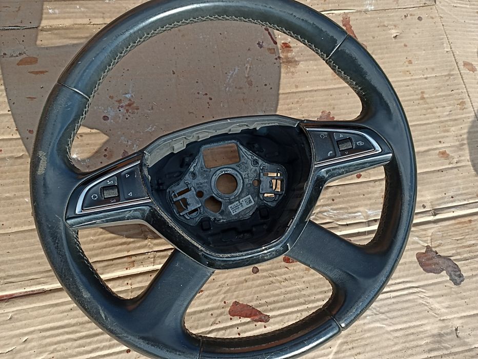 Kierownica wielofunkcyjna octavia 3