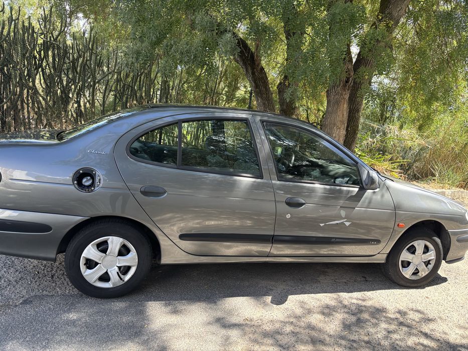 Vendo megane 1.4
