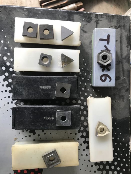 Пластини твердосплавні токарні