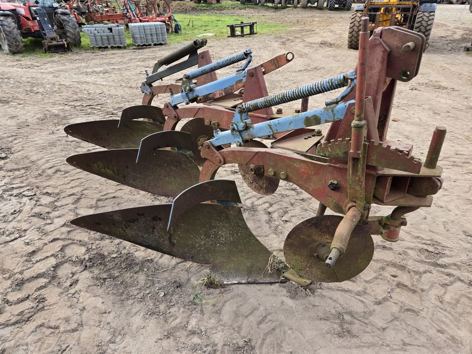 Overum 3x16 pług Zagonowy