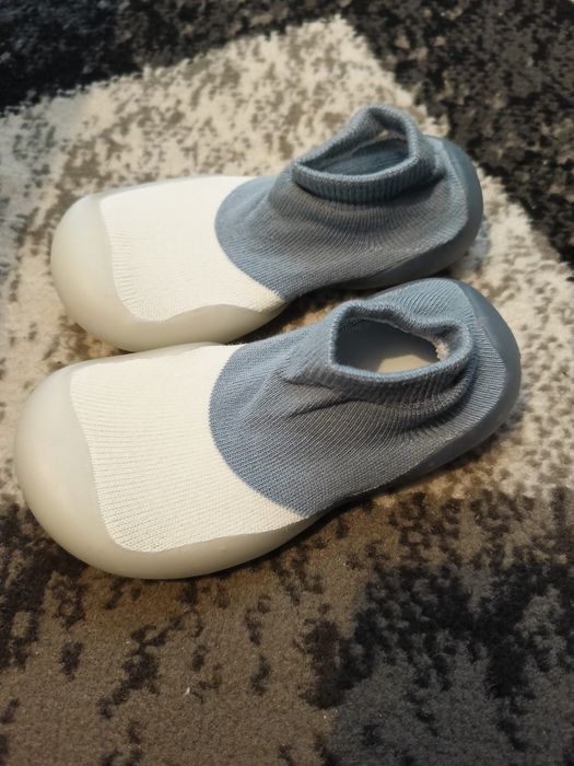 Kapcie, buty dziecięce