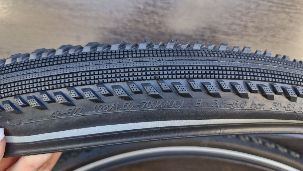Покришки Schwalbe Hurricane 28 x 1.6 (42x622) Performance/RaceGuard