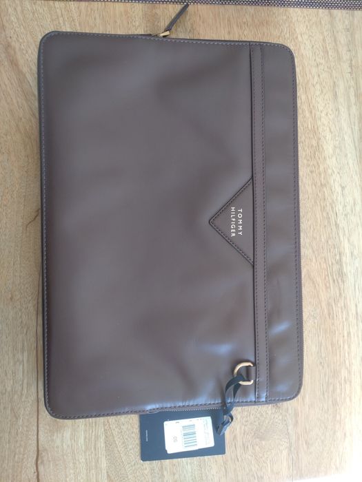 Etui na laptop Tommy Hilfiger skórzane nowe okazja