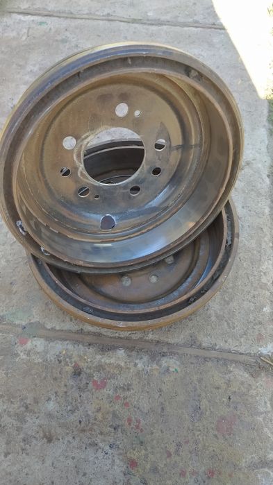 Продам тормозні барабани 350грн