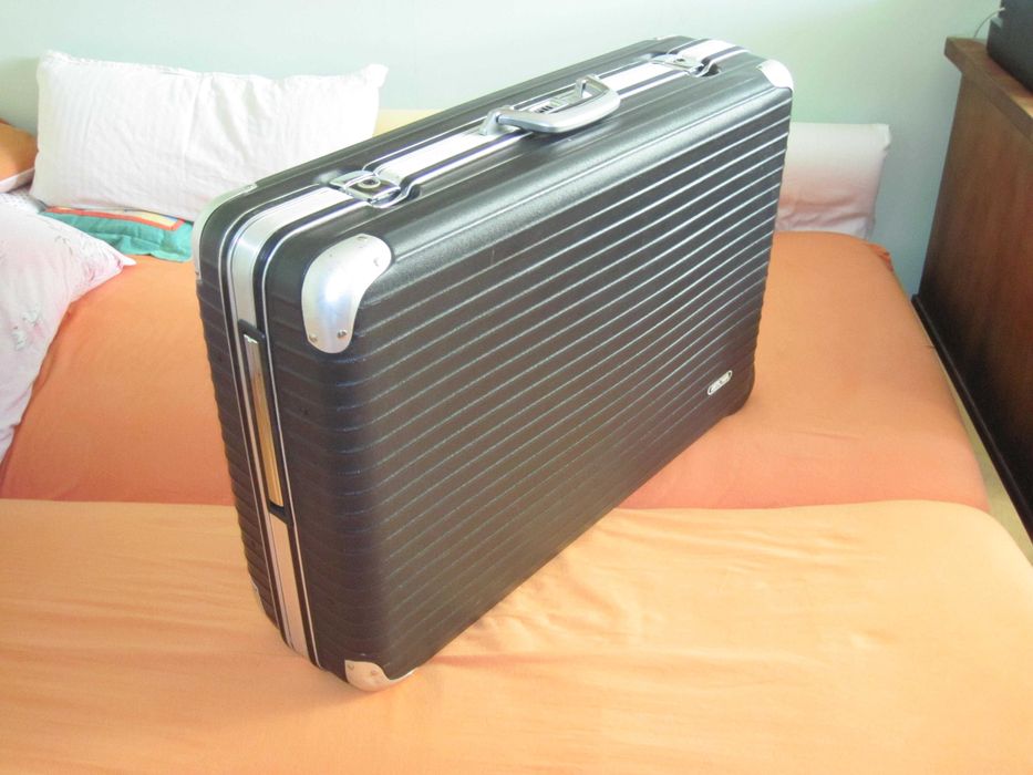 Walizka Rimowa średnia