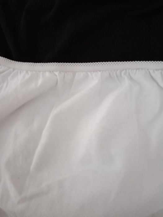 OBNIŻKA! Ładne,firmowe,nowe majtki damskie w zestawie 3szt.