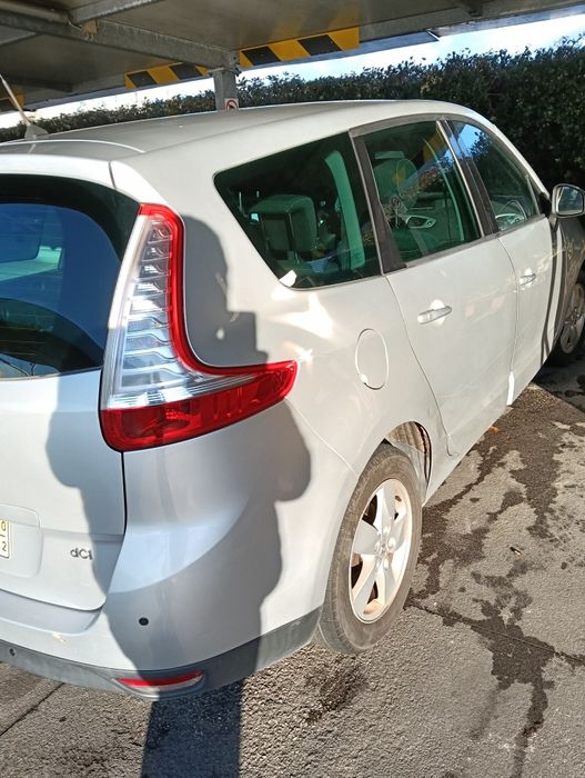 Renault Scenic 07 lug.