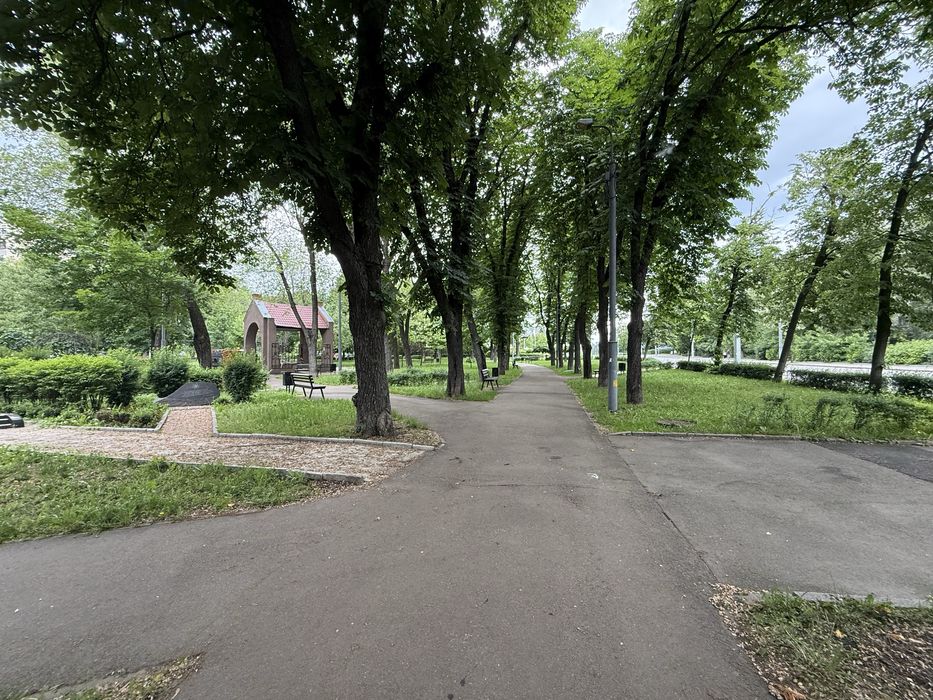 Пропонується до продажу  1-кімнатна квартира у Подільському районі Києва, вул. Кирилівська, 99/1.