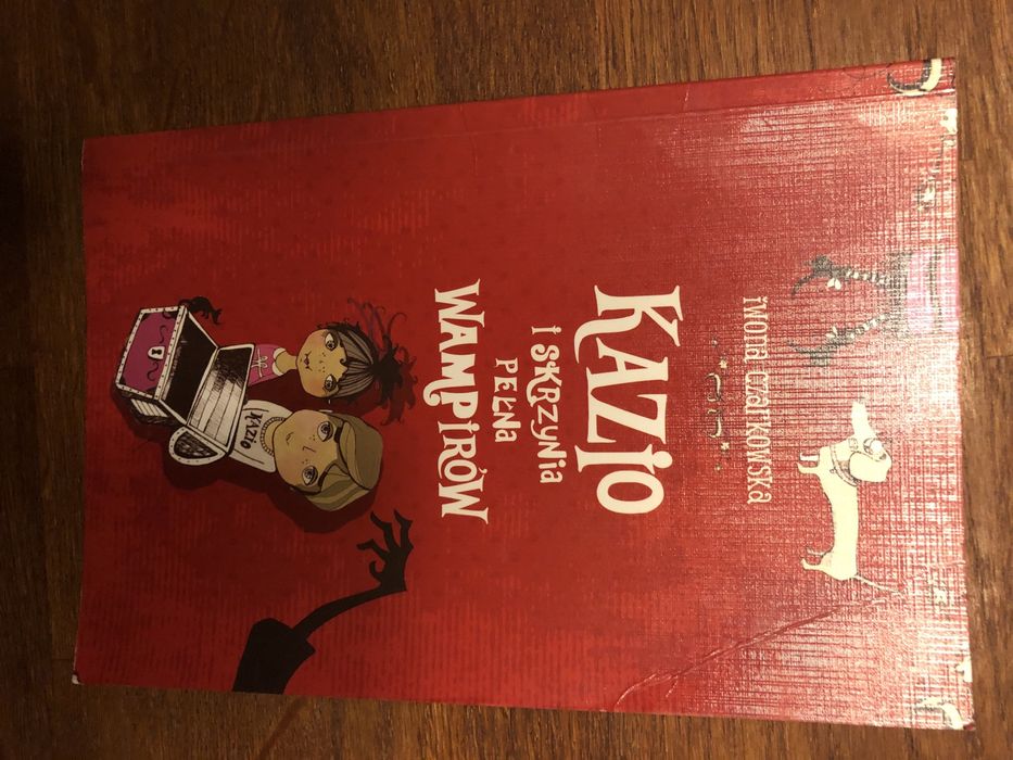 Kazio i skrzynia pełna wampirów książka
