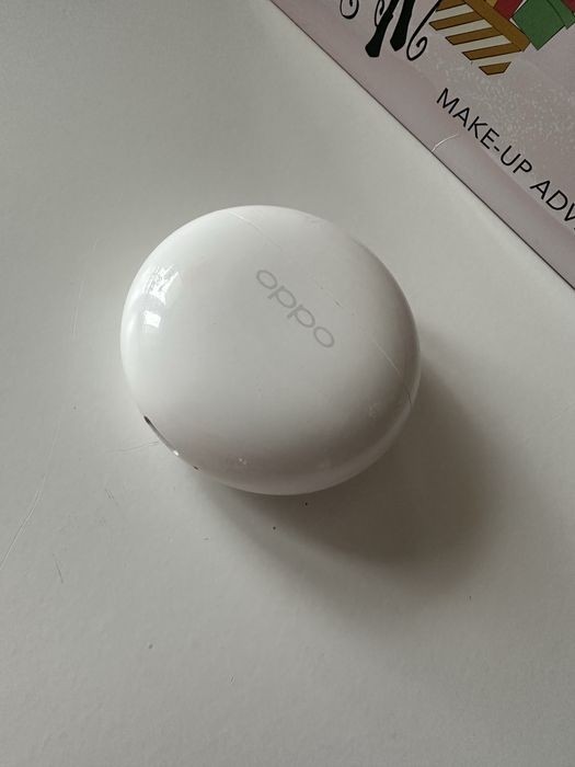Oppo słuchawka i etui