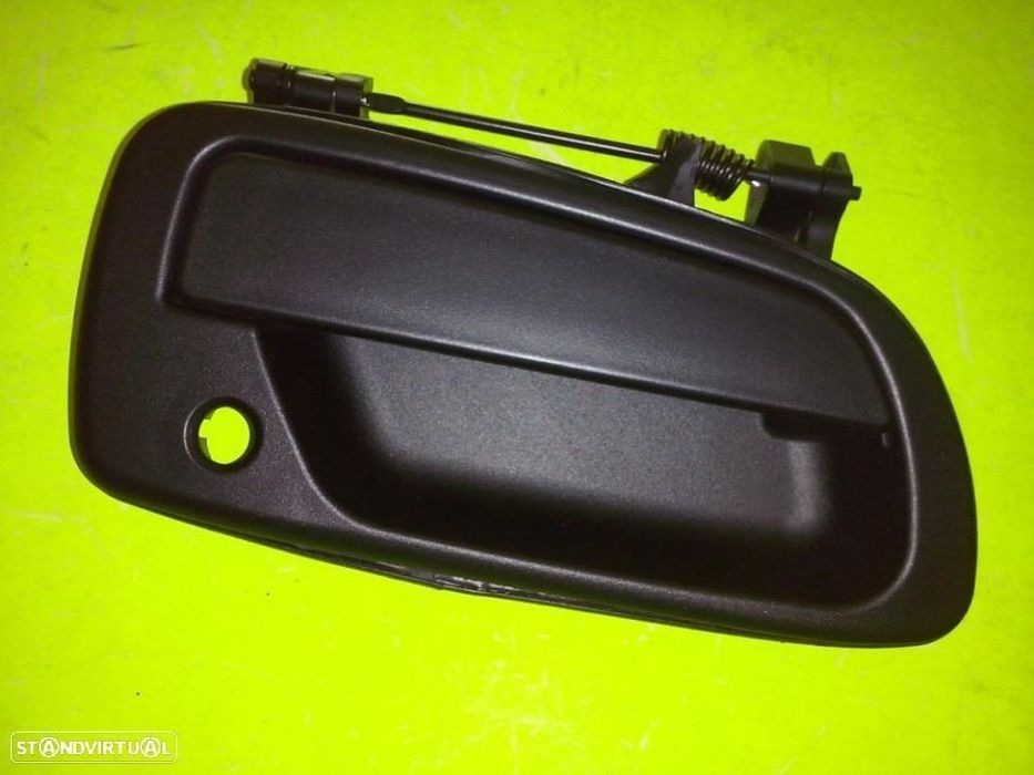 Puxadores de porta Toyota Dyna 2000-  ( Novos )