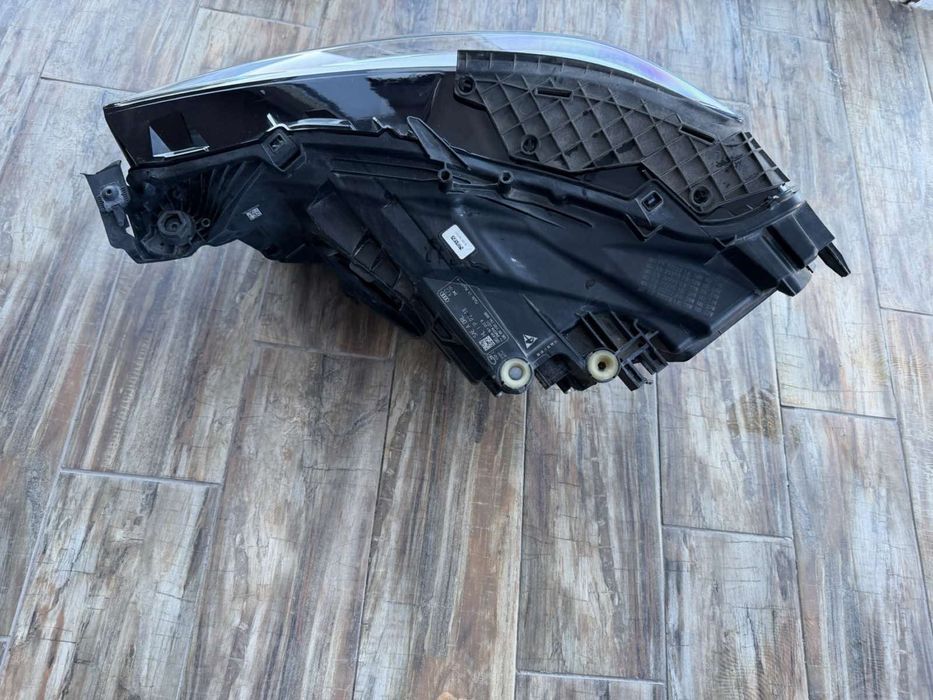 Фара Audi Q3 2019-2024 USA права  83A941012B Оригінальна