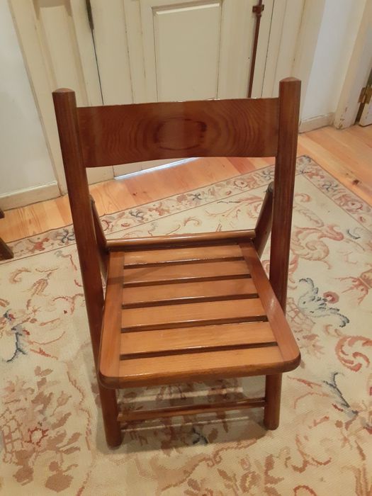 Cadeiras de jardim, de escritório e outras