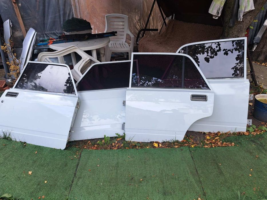Продам двері Ваз 2107-2105