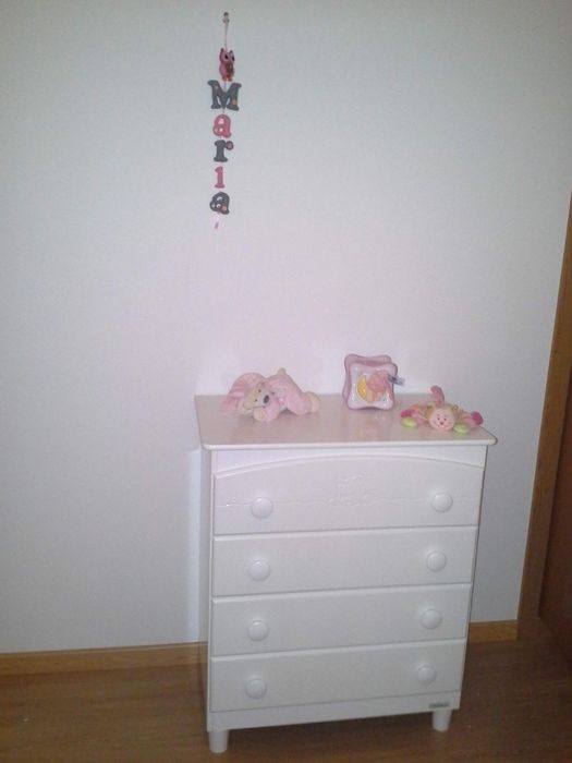 Cómoda de quarto de criança Trama + cama de bebê