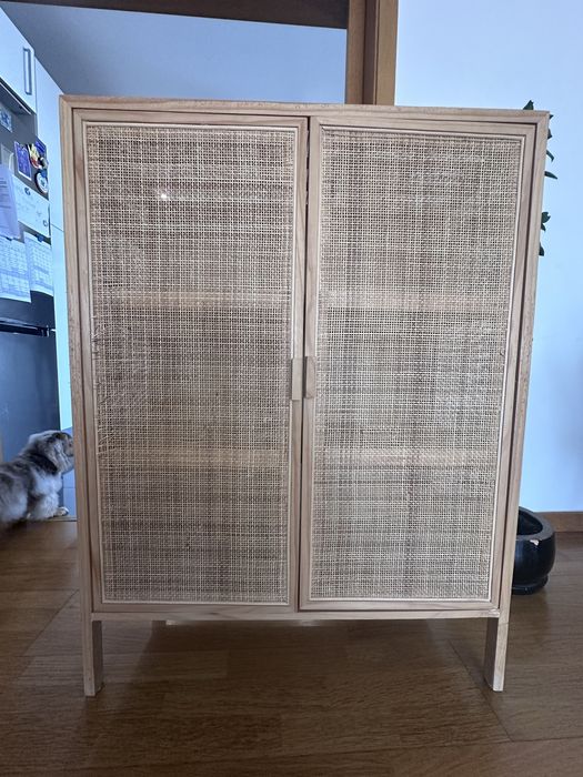 Aparador Sklum com alguns defeitos