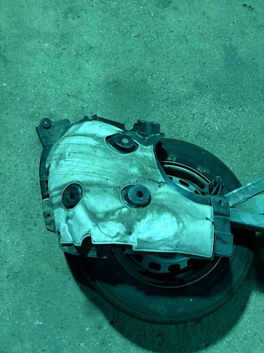 Resguardo frente direito (tras) Renault Captur 2020