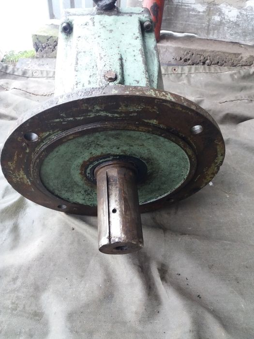 Редуктор циліндричний