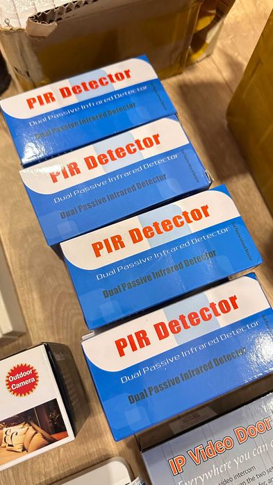 Система безпеки Kerui: IP-відеодомофон + набір датчиків руху та дверей