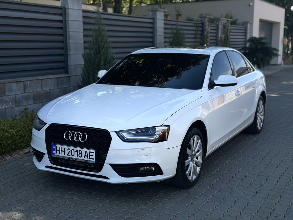 Продам ауди А4 Б8 2012г