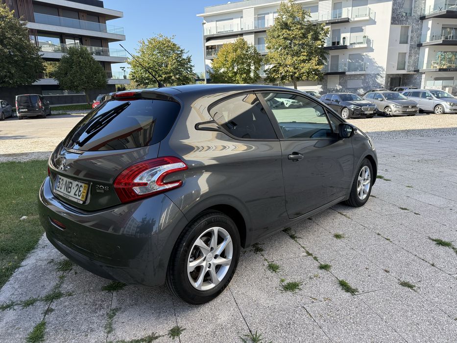 Peugeot 208 1.6 HDI 92cv SPORT — photo 3