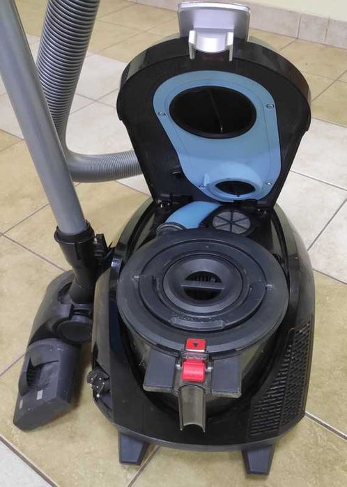 Пилосос BOSCH VCBS07X5V0 безмішковий б/в