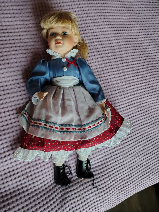 Вінтажні фарфорові кукли