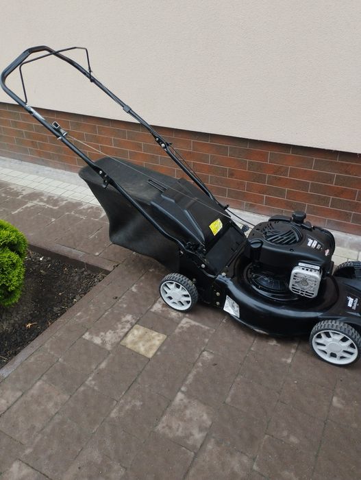 Газонокосарка MTD Briggs & Stratton 450E