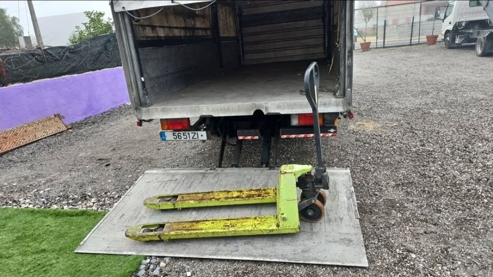 Carrinhas  com Plataforma ,Grua , Tribasculante , Aberta , Fechada