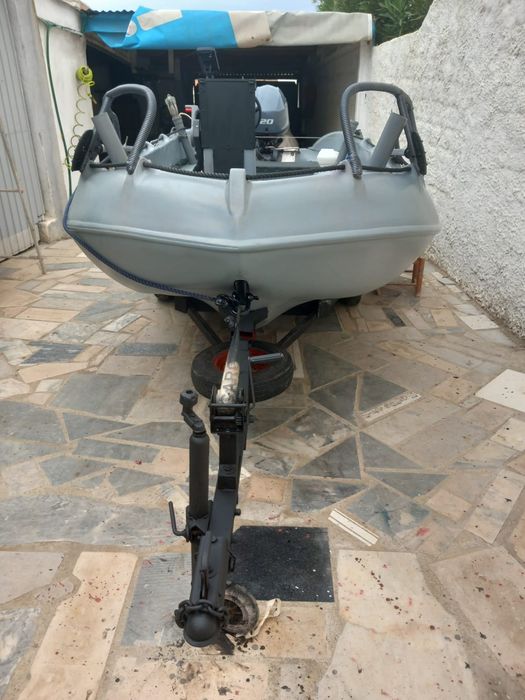 Vendo barco Whaly