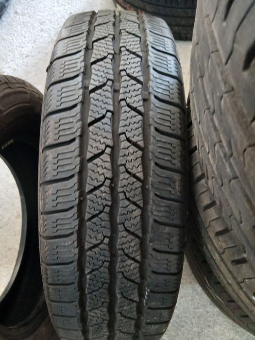 2 Pneus 175/70R14 C Continental como Novos