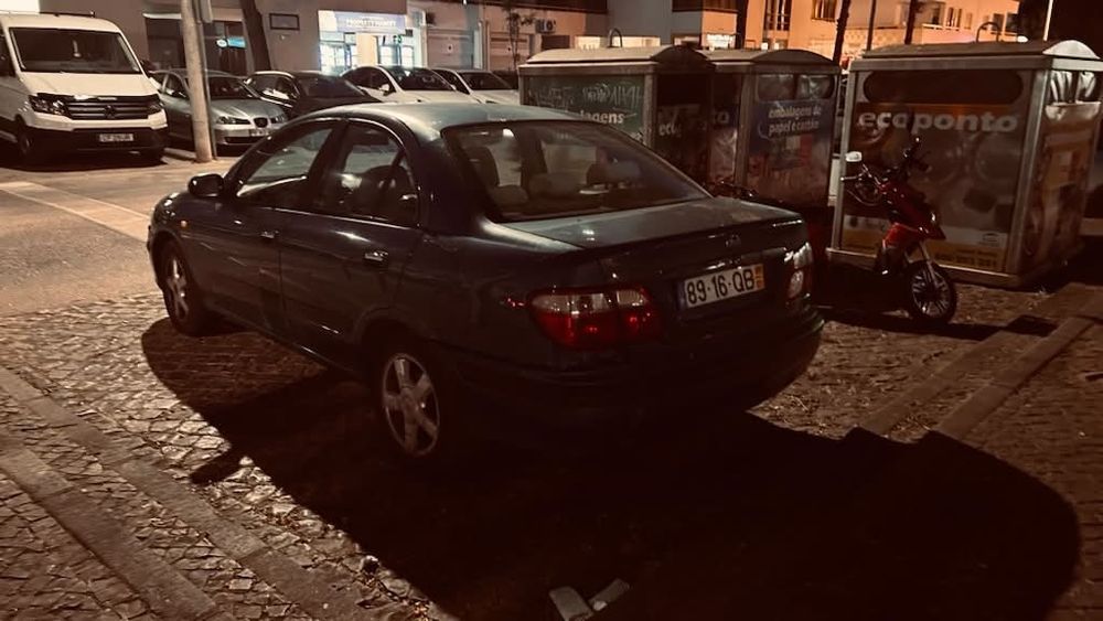 Nissan almera ano 2000