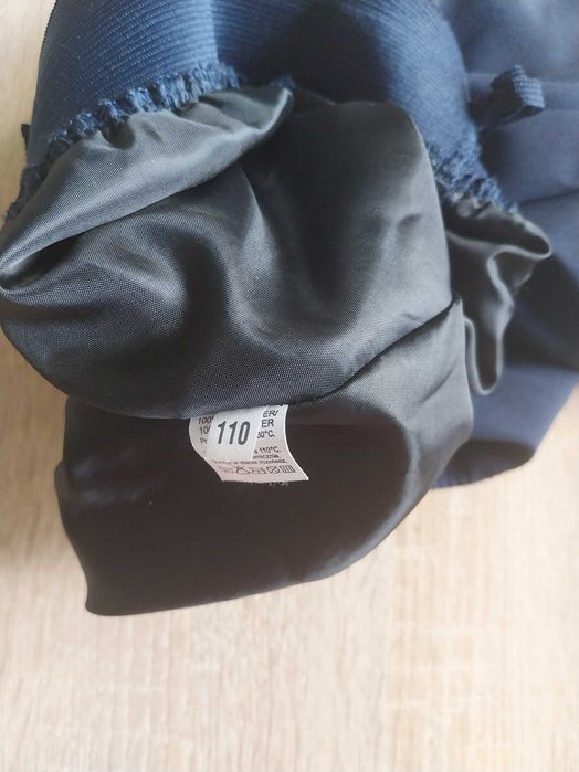 granatowa spódniczka