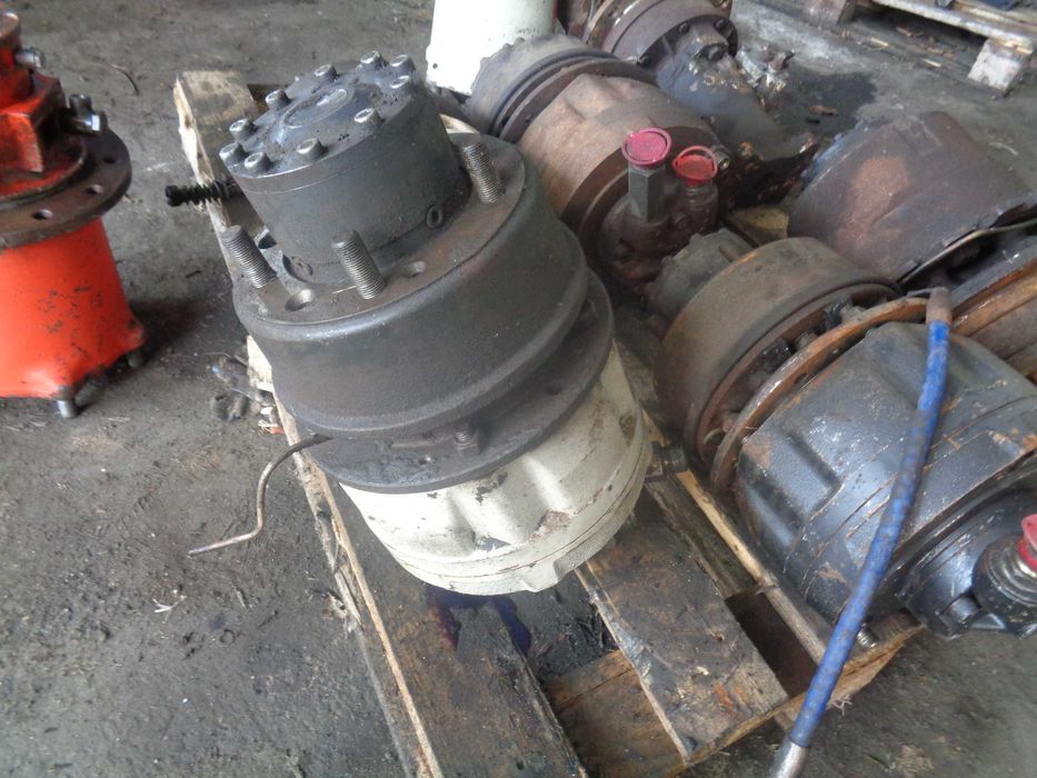 Zwolnica + silnik jazdy hydromotor SAI Modena P1G 220 9H D