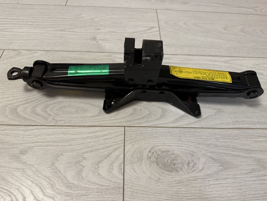 Домкрат оригінал vw  audi skoda seat mercedes kia hyundai tucson