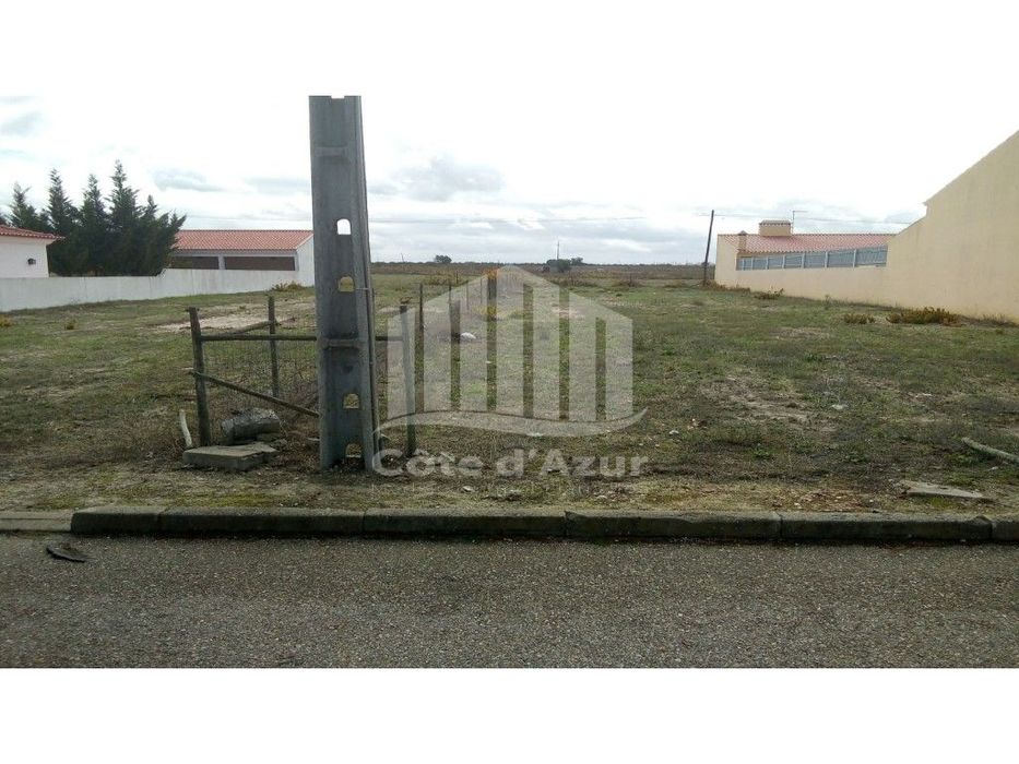 Lote De Terreno Urbano Em Alpiarça — Alpiarça, Santarém