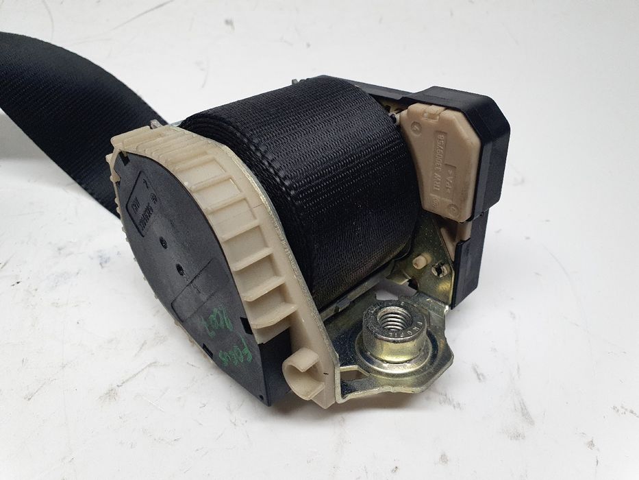 Cinto frente direito FORD Focus II (DA_)