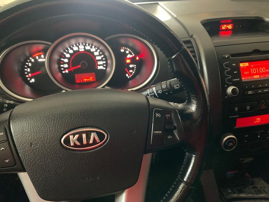 Продається доглянуте авто кіа соренто