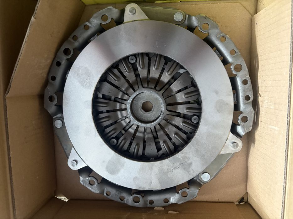 Docisk bmw e46. Nowy