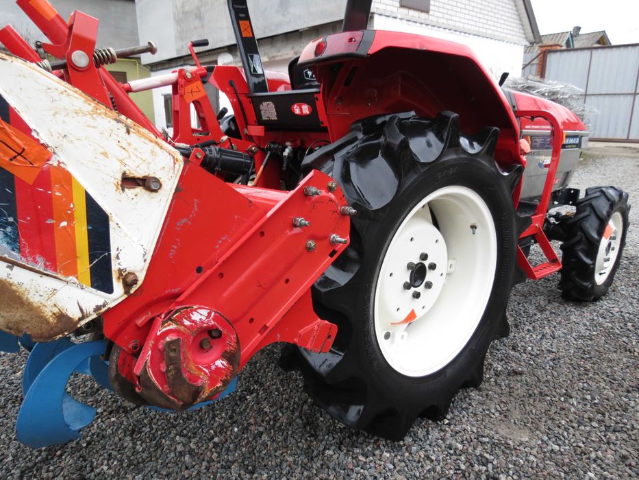 Трактор Мінітрактор Кубота Янмар Kubota Yanmar