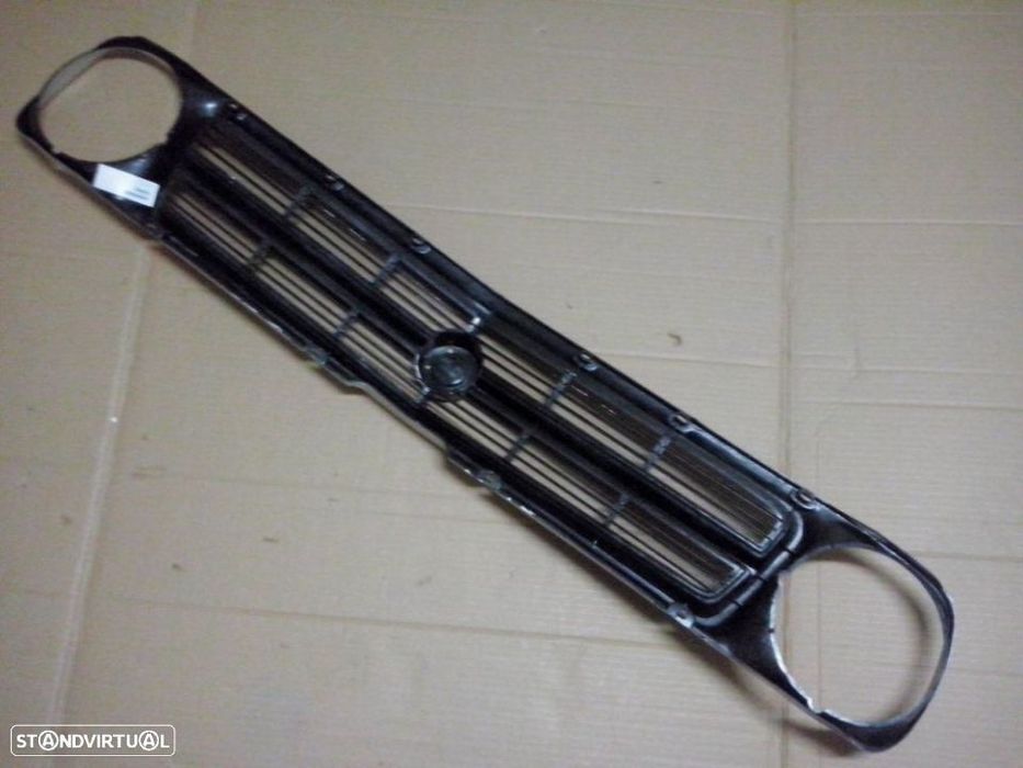 Grelha frontal dos faróis do Datsun 1200 (Nova)