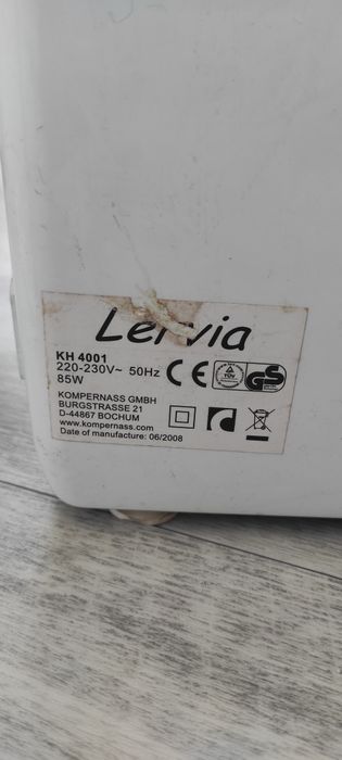 Máquina de costura marca Lervia KH4001